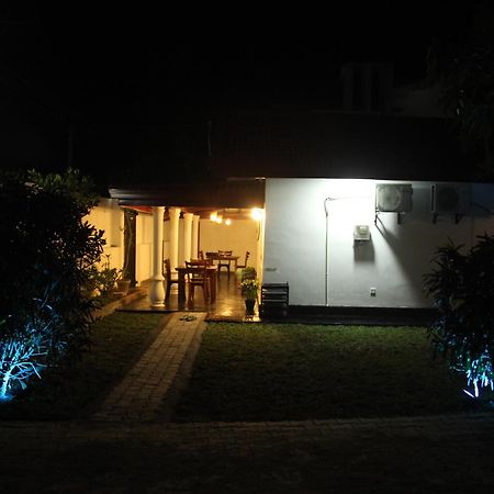Sooriya Sewana Guest House Banduramulla 외부 사진