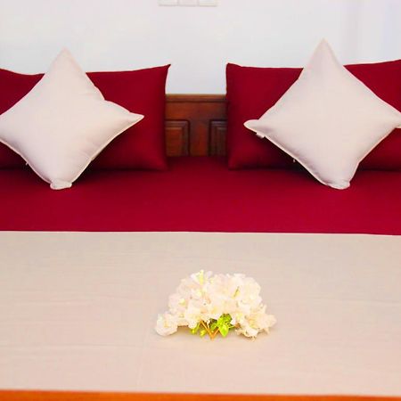 Sooriya Sewana Guest House Banduramulla 외부 사진